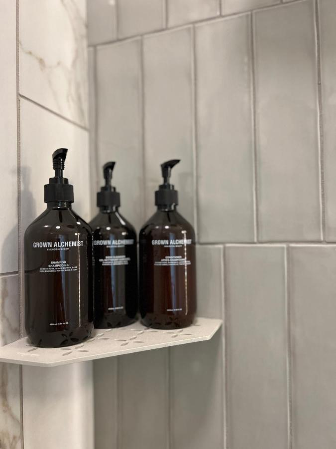 St. James Social Бейфийлд Екстериор снимка